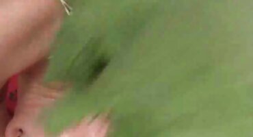 suzumori sex Stepmom hút vòi nước sex gái hàn của chàng trai trẻ.