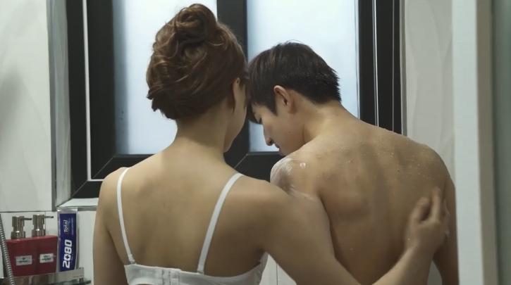 truyện tranh sex ntr Bị anh trai kế xuất tinh đầy lỗ lồn vì tội dâm